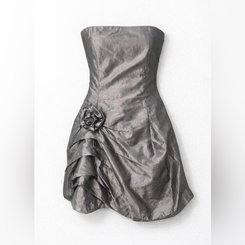W.G.G Strapless Silver Bubble Mini Dress Size Small